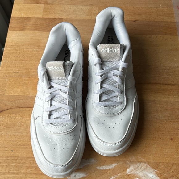 White Adidas Postmove SE Sneaker - Picture 2 of 9